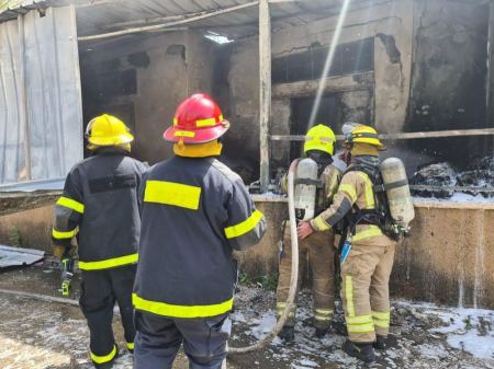 برطعة : إخماد حريق كبير في مخزن للاسفنج والمواد البلاستيكية